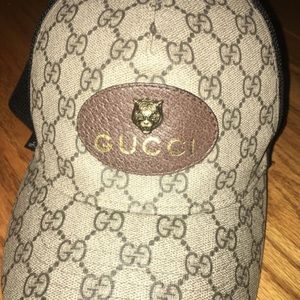 Gucci GG lion headcap